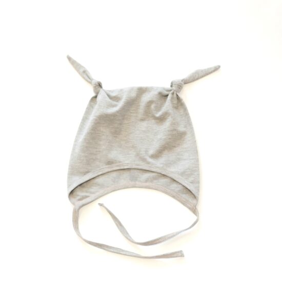 Cepure sienamā ar mezgla radziņiem