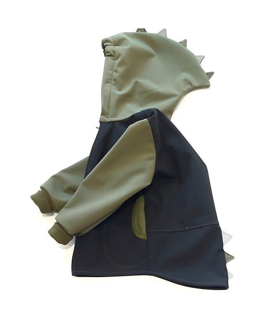 ● Softshell jakas bez oderi un ar plāno oderi.